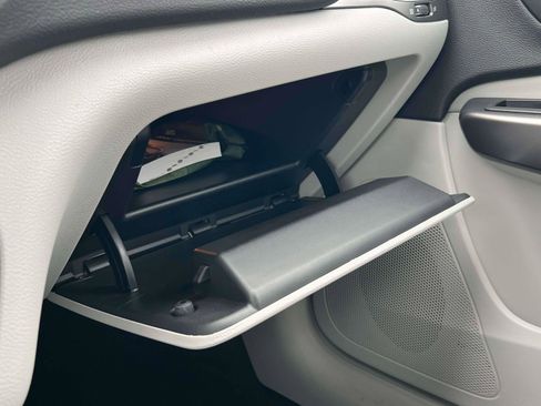 Used 2022 Jeep Cherokee Limited image 14