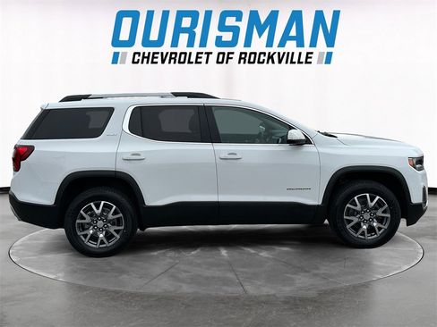Used 2023 GMC Acadia SLT w/ Preferred Package image 7