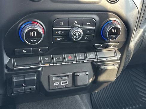 Used 2020 Chevrolet Silverado 1500 LTZ image 8