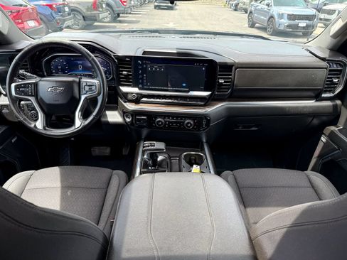 Used 2023 Chevrolet Silverado 1500 RST AWD/4WD image 31