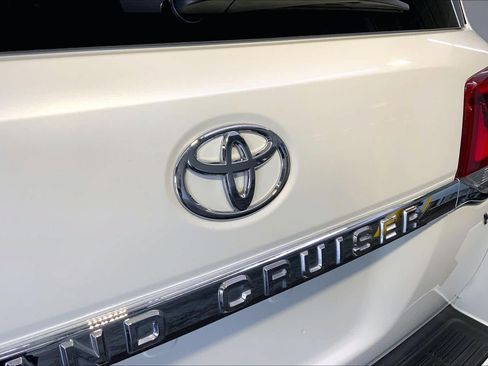 Used 2019 Toyota Land Cruiser AWD/4WD image 33