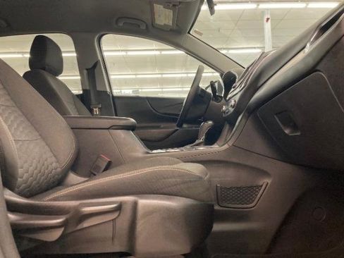 Used 2019 Chevrolet Equinox LT FWD image 16