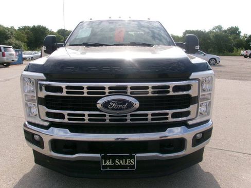 Used 2024 Ford F350 XLT w/ 360-Degree Camera Package AWD/4WD image 2