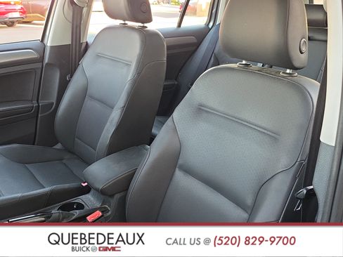 Used 2015 Volkswagen Golf SE image 12