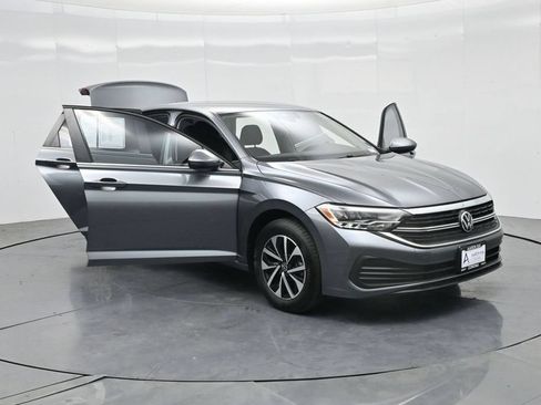 Used 2024 Volkswagen Jetta S FWD image 33