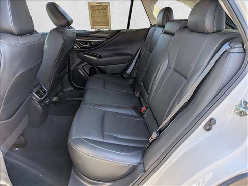 Used 2022 Subaru Outback Limited AWD/4WD image 19