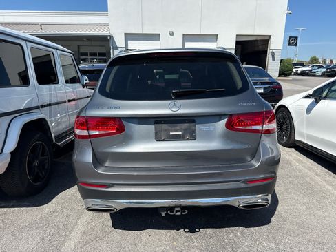 Used 2017 Mercedes-Benz GLC 300 4MATIC image 3