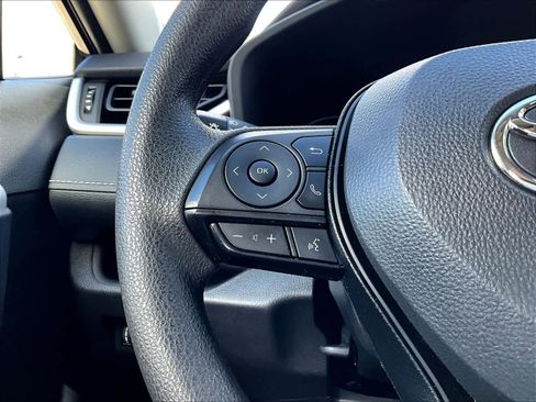 Used 2025 Toyota RAV4 XLE image 23