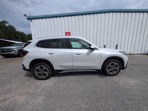 Used 2025 BMW X1 xDrive28i AWD/4WD image 9