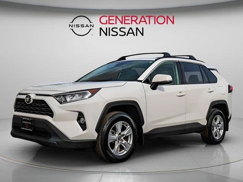 Used 2019 Toyota RAV4 XLE w/ Convenience Package image 3