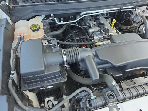 Used 2022 Chevrolet Colorado W/T w/ WT Convenience Package RWD image 29