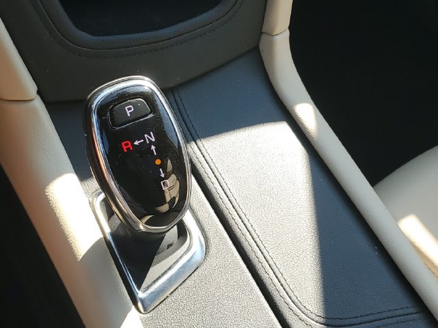 Certified 2018 Cadillac XT5 Luxury w/ Driver Awareness Package FWD image 29