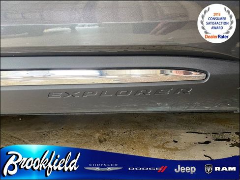 Used 2020 Ford Explorer Limited image 10