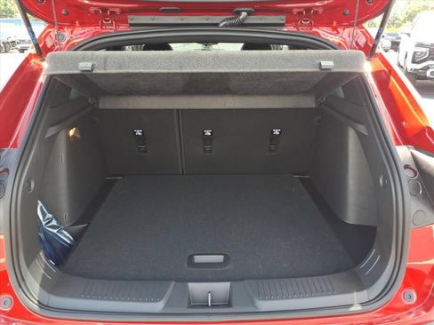 New 2026 Chevrolet Trax RS w/ Sunroof Package FWD image 15