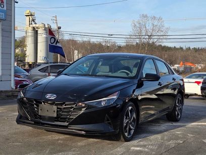 Used 2023 Hyundai Elantra SEL w/ Convenience Package