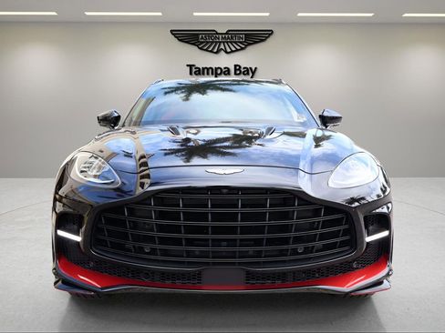 Used 2024 Aston Martin DBX 707 image 8