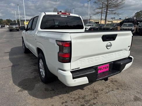 Used 2023 Nissan Frontier SV w/ Technology Package image 5