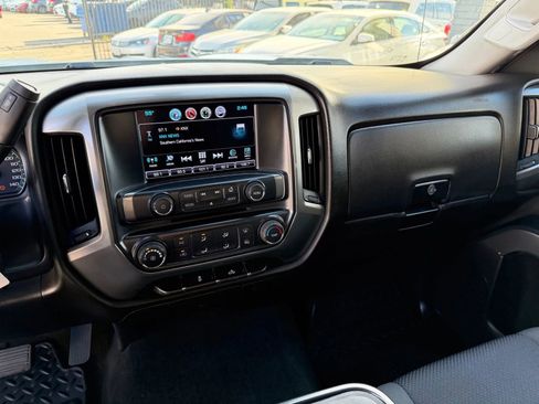 Used 2018 Chevrolet Silverado 1500 LT RWD image 32