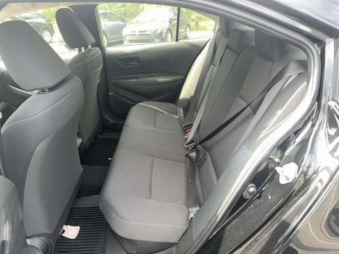 Used 2023 Toyota Corolla LE FWD image 2
