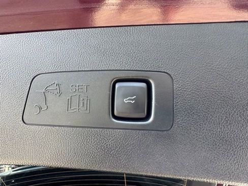 Used 2020 Lincoln Corsair Reserve w/ Equipment Group 202A image 12