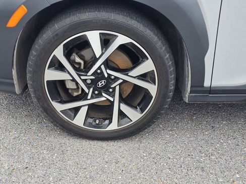 Used 2023 Hyundai Kona Limited FWD image 9