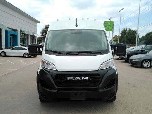 Used 2023 RAM ProMaster 2500 FWD image 2
