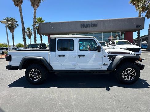 New 2026 Jeep Gladiator Mojave AWD/4WD image 9