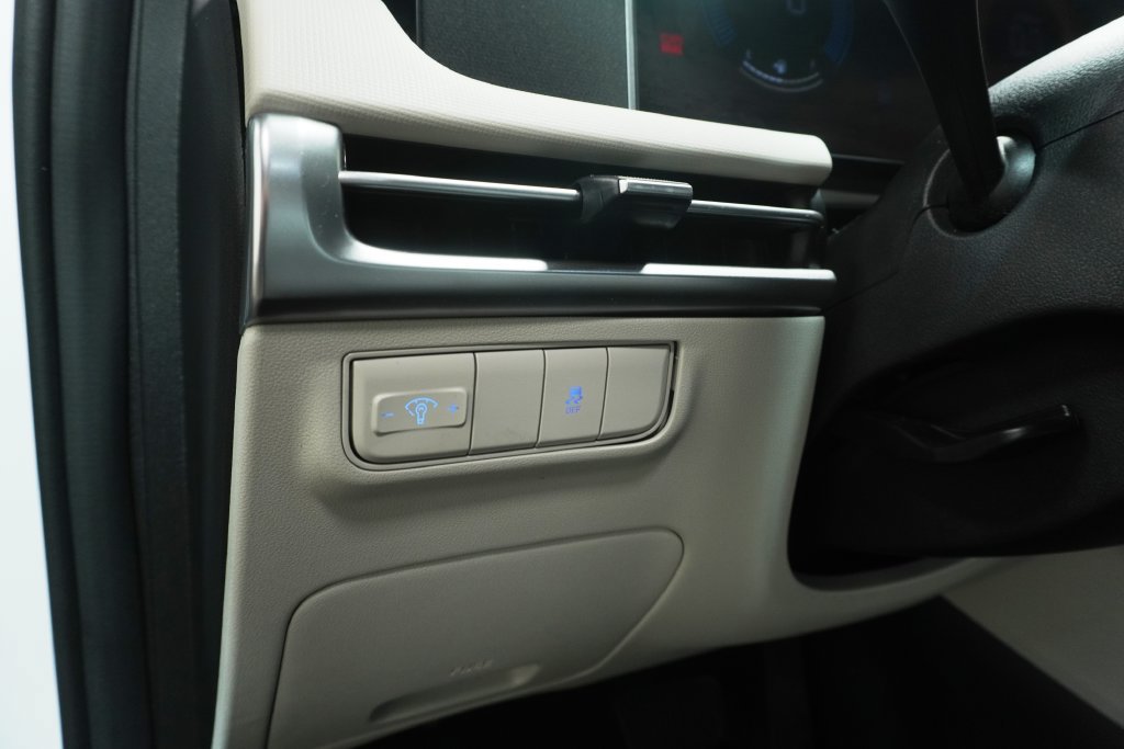 Certified 2025 Hyundai Tucson SE AWD/4WD image 23