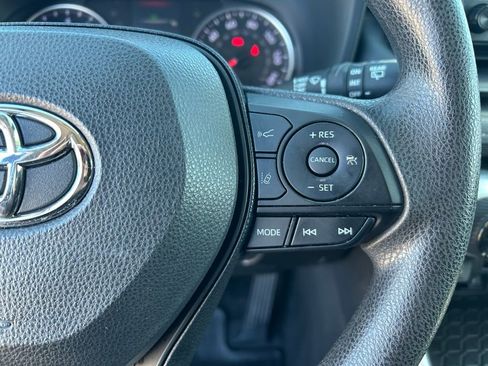 Used 2019 Toyota RAV4 XLE w/ Protection Package image 16