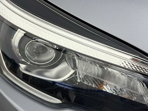 Used 2020 Subaru Forester Premium AWD/4WD image 38