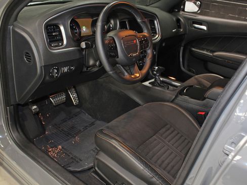 Used 2018 Dodge Charger R/T RWD image 37