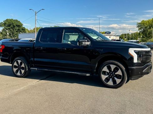 Used 2023 Ford F150 Lightning Platinum AWD/4WD image 2
