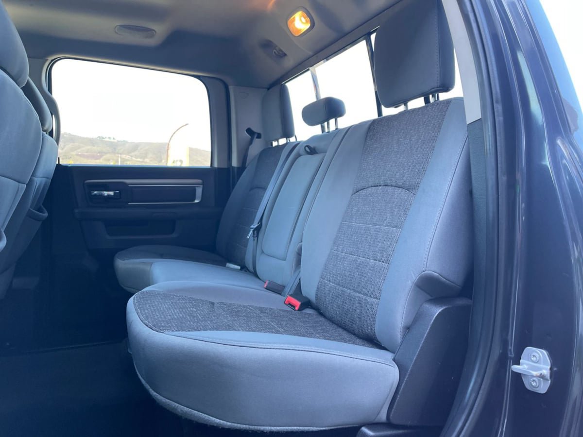Used 2014 RAM 2500 SLT w/ Luxury Group AWD/4WD image 25