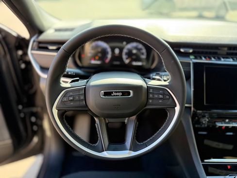 New 2026 Jeep Grand Cherokee Laredo AWD/4WD image 6