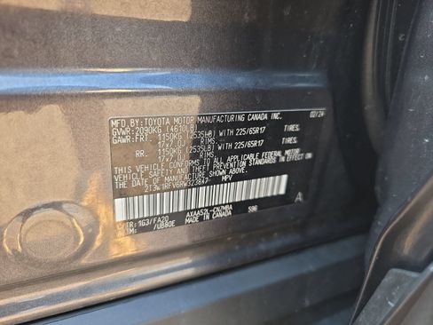 Used 2024 Toyota RAV4 XLE FWD image 35