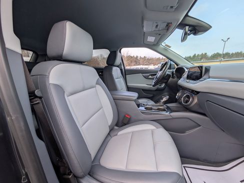 Used 2022 Chevrolet Blazer LT image 43