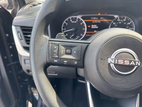 Used 2024 Nissan Rogue S AWD/4WD image 12