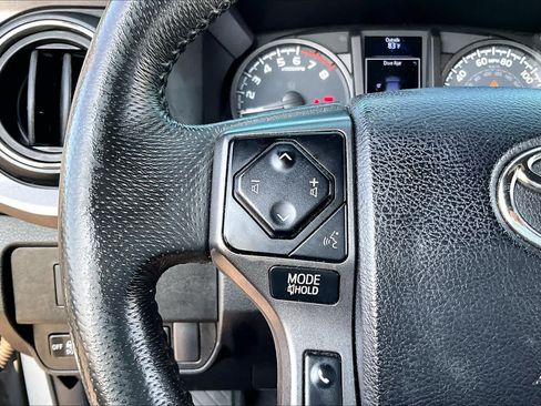 Used 2021 Toyota Tacoma TRD Sport RWD image 22