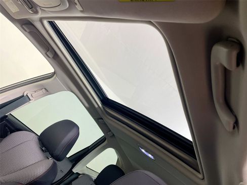 Used 2023 Subaru Forester Sport image 17