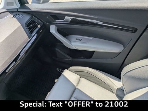 Used 2018 Audi Q5 Prestige w/ Prestige Package AWD/4WD image 19