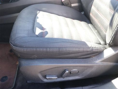 Used 2015 Ford Fusion SE image 14