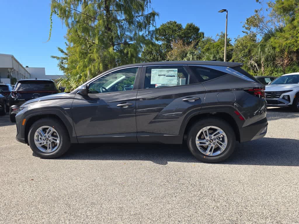 New 2026 Hyundai Tucson SE w/ Tow & Go Package FWD image 3