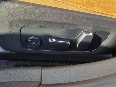 Used 2025 BMW M340i Sedan RWD image 21