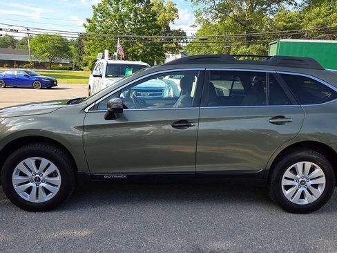 Used 2016 Subaru Outback 2.5i Premium AWD/4WD image 7