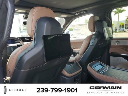 New 2025 Lincoln Navigator Black Label image 21