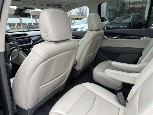 Used 2021 Cadillac XT6 Premium Luxury image 29