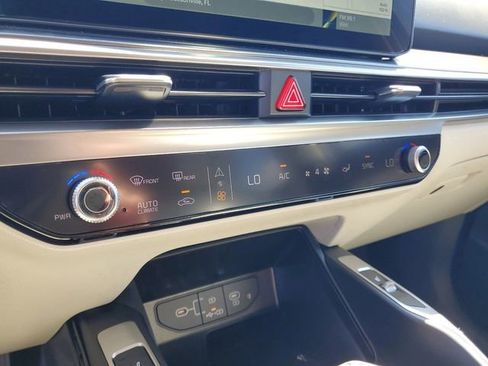 New 2025 Kia Sorento S image 19