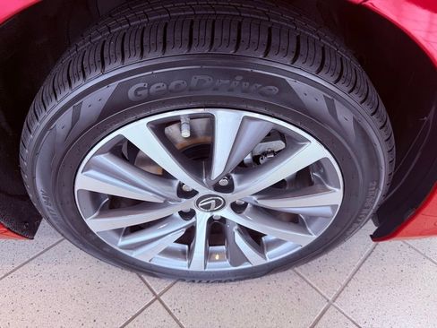 Certified 2020 Lexus ES 350 w/ Premium Package image 15