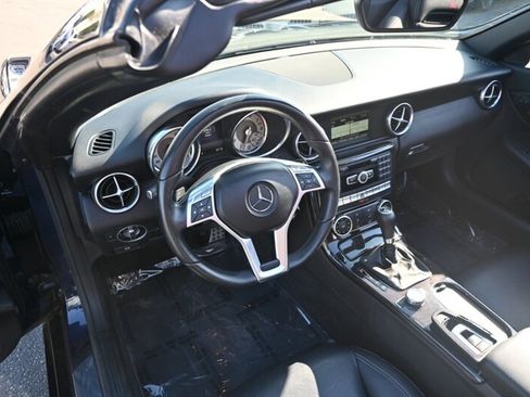 Used 2015 Mercedes-Benz SLK 250 image 30