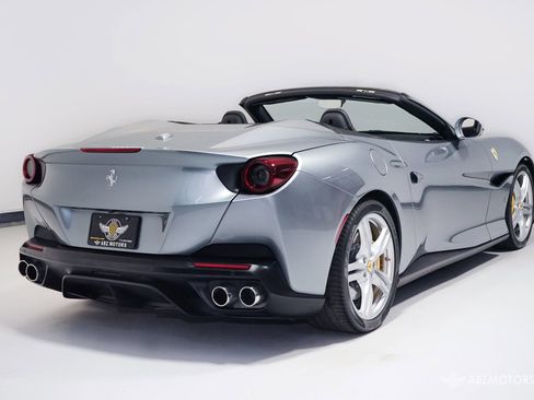 Used 2019 Ferrari Portofino RWD image 5